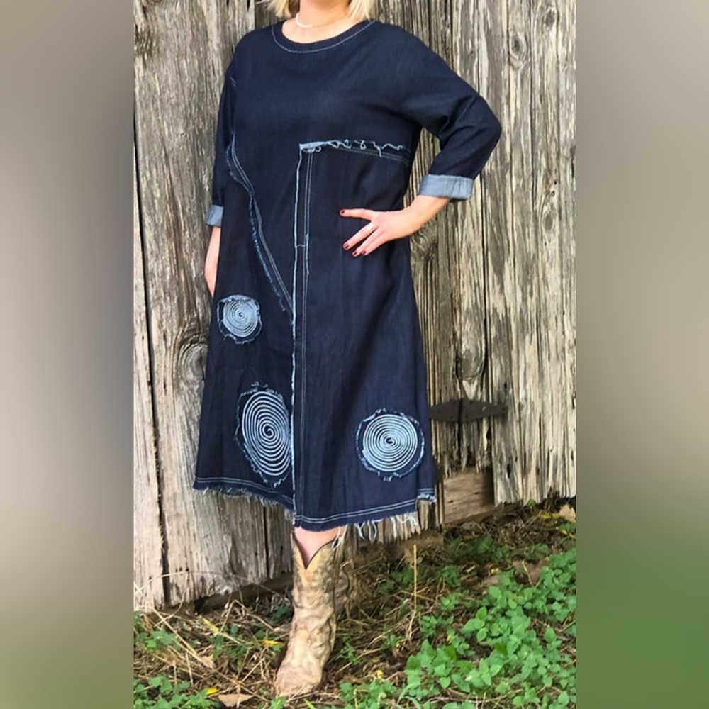 Coastal cowgirl denim midi — 3/4 sleeves and POCKETS!  NWOT